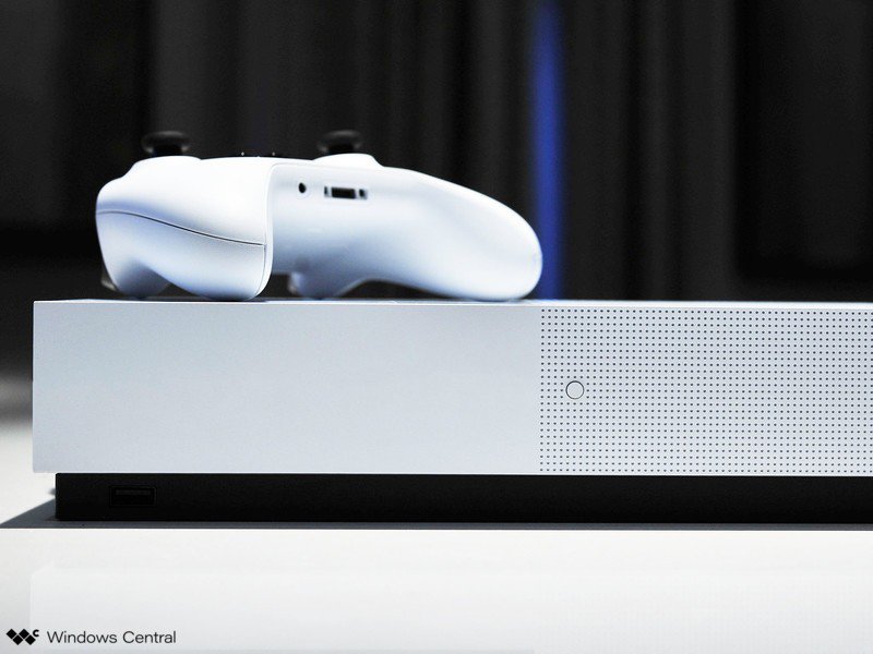 全数字版Xbox One S可能将会在5月7日正式发售_二柄APP