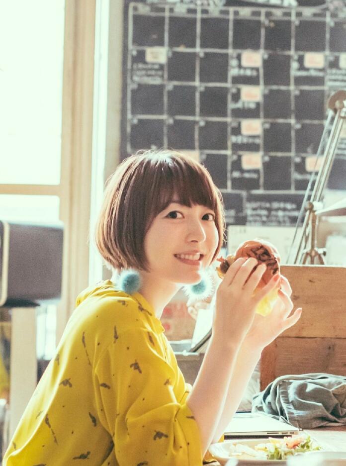 日本知名声优&歌手花泽香菜今日开通了个人的官方微博